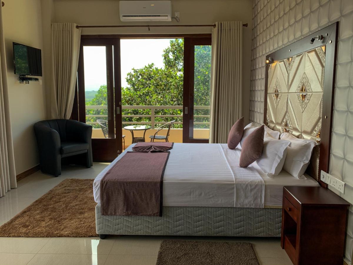 Hotel Mount Rich Rumassala Unawatuna Exterior foto