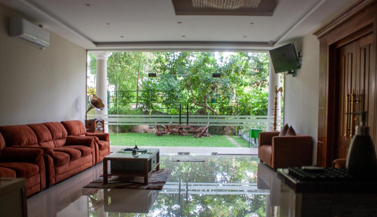 Hotel Mount Rich Rumassala Unawatuna Exterior foto