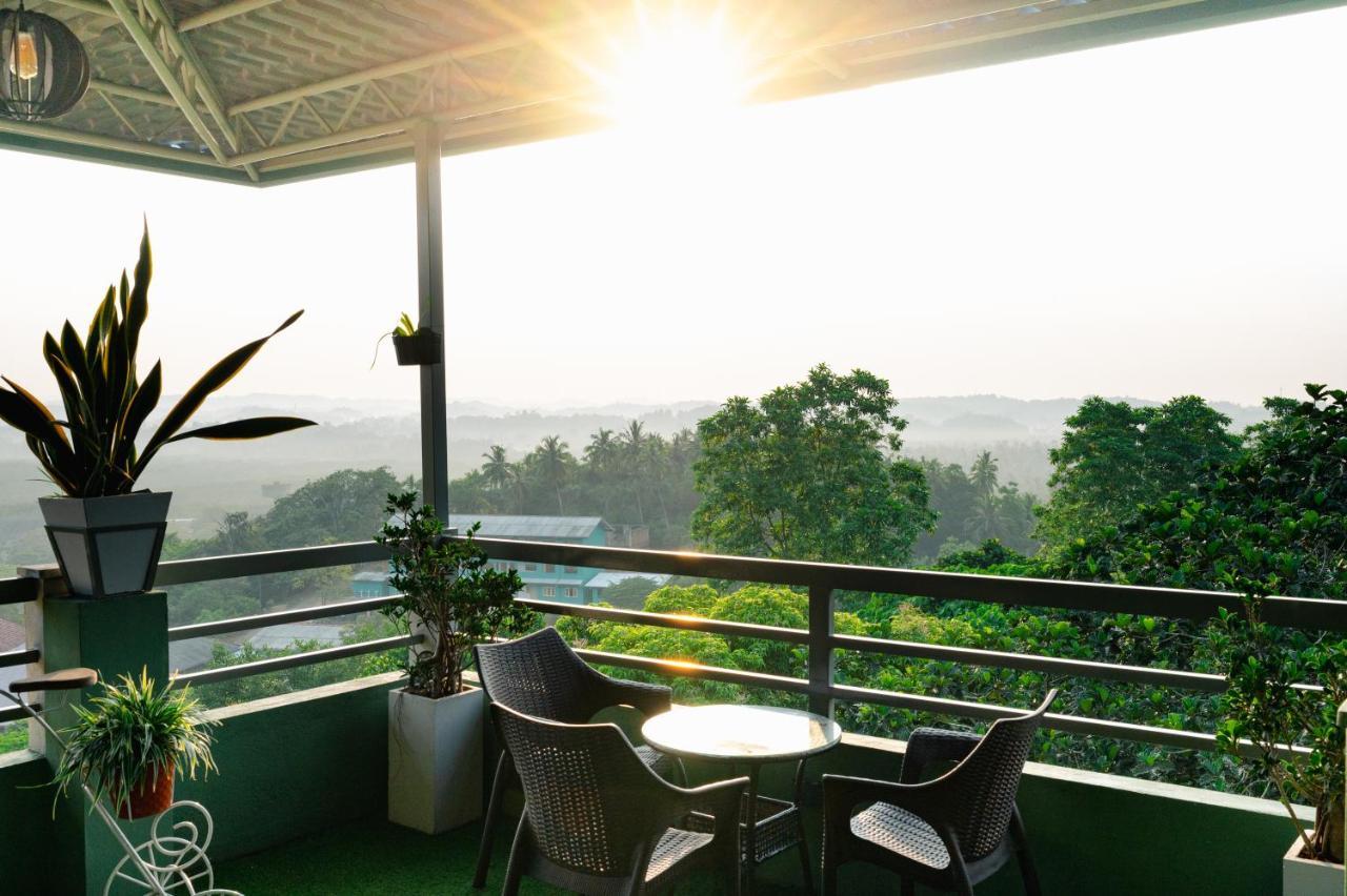 Hotel Mount Rich Rumassala Unawatuna Exterior foto
