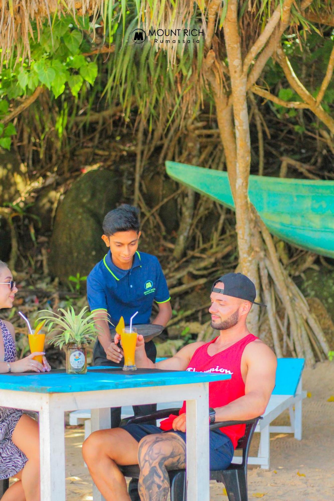 Hotel Mount Rich Rumassala Unawatuna Exterior foto